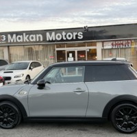 ミニ クーパーD 3ドア 禁煙車　純正ナビ　ETC　スマートキー　Bluetooth　ディーゼルターボのサムネイル