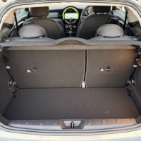 ミニ クーパーD 3ドア 禁煙車　純正ナビ　ETC　スマートキー　Bluetooth　ディーゼルターボのサムネイル