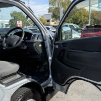 ハイエース ワゴン2.7DXロング ミドルルーフ 1年保証付　のサムネイル