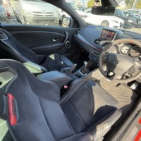 ルノー メガーヌ3ドアR.S. 273トロフィー2 6速MTターボ　ETC　ナビ　DTV　RECAROシートのサムネイル