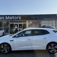 ルノー メガーヌ GT 禁煙車　シートヒーター　バックカメラのサムネイル