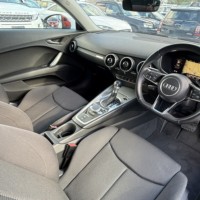 アウディ TTクーペ2.0TFSIクワトロ 4WD バックカメラ　ETCのサムネイル