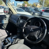 パジェロ ロング3.0エクシード 4WD プレミア社1年保証付 バックカメラ　ETCのサムネイル