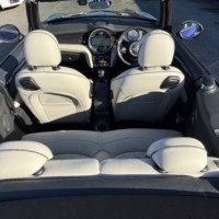 ミニコンバーチブル クーパーDCT ヒーター付レザーシート 純正ナビ　バックカメラ　ETC　ドラレコのサムネイル