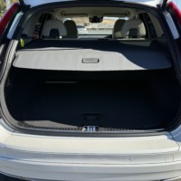 ボルボXC60 D4 SE ヒーター付パワーレザーシート　純正ナビのサムネイル