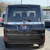 ヴォクシー 2.0X 4WD プレミア社1年保証付　4WD　純正ナビ地デジTV　バックカメラ　ETC　のサムネイル