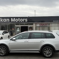 VWゴルフオールトラック TSI 4MOTIONアップグレード4WD バックカメラ　ETC　スマートキー　ナビ　社外AWのサムネイル