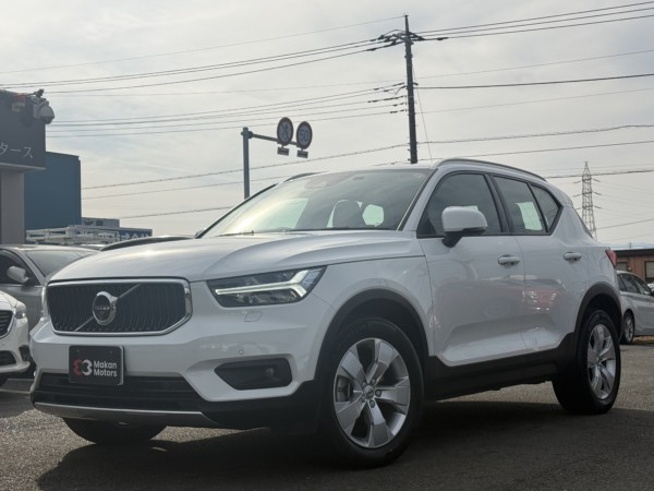 ボルボXC40 B4 AWDモメンタム 4WD アラウンドビューETC　前後ドラレコ　Carplay　バックカメラ　サイドカメラ　