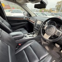 ジープグランドチェロキー リミテッド 4WD ヒーター付パワーレザーシート　ETC　バックカメラ　ナビ　TV　ハンドルヒーターのサムネイル