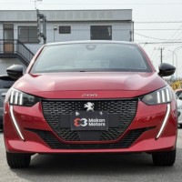 プジョー208 5ドア GT シートヒーター　バックカメラ　ETCのサムネイル