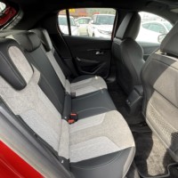 プジョー208 5ドア GT シートヒーター　バックカメラ　ETCのサムネイル