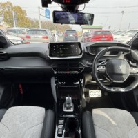 プジョー208 5ドア GT シートヒーター　バックカメラ　ETCのサムネイル