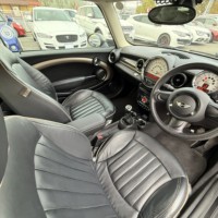 ミニクラブマン クーパー ボンドストリートパッケージ　6速MT　ETC　ヒーター付レザーシート　キーレスのサムネイル