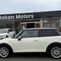 ミニ クーパーS 3ドア 6速MTターボ　ETC　純正ナビ　スマートキーのサムネイル