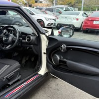 ミニ クーパーS 3ドア 6速MTターボ　ETC　純正ナビ　スマートキーのサムネイル