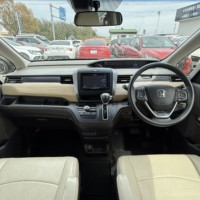 フリード 1.5Gホンダセンシング 禁煙車　プレミア社1年保証付　クルーズコントロール　バックカメラ　両側パワースライドドア　ETC　スマートキーのサムネイル