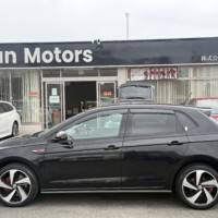 VWポロ 5ドアGTI 禁煙車　純正ナビ　地デジTV　バックカメラ　ETC　スマートキー　デジタルコックピット　オートクルーズコントロールのサムネイル