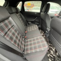 VWポロ 5ドアGTI 禁煙車　純正ナビ　地デジTV　バックカメラ　ETC　スマートキー　デジタルコックピット　オートクルーズコントロールのサムネイル