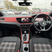 VWポロ 5ドアGTI 禁煙車　純正ナビ　地デジTV　バックカメラ　ETC　スマートキー　デジタルコックピット　オートクルーズコントロールのサムネイル