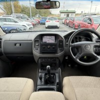 パジェロ ロング3.0ZR 4WD 5MT　バックカメラ　ナビのサムネイル