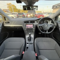 VWゴルフ ヴァリアントTSIコンフォートライン バックカメラ　ETC　ナビ　TV　スマートキーのサムネイル