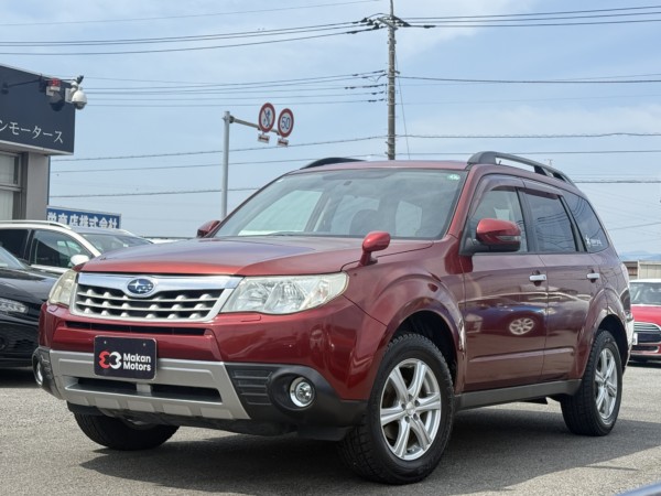 フォレスター 2.0XS 4WD ヒーター付パワーシート　サンルーフ　ETC　バックカメラ　プッシュスタート