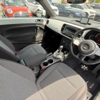 VWザ・ビートル デザイン 禁煙車　オートクルーズコントロール　ETC　純正AWのサムネイル