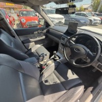 フォレスター 2.0クロススポーツ T 4WD 5速MT　ヒーター付革パワーシート　ETCのサムネイル