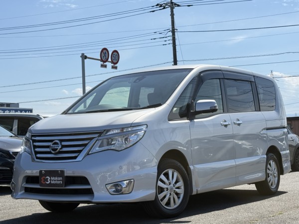 セレナ 2.0HスターVセレ+Safety AセーフティPKG4WD プレミア社1年保証付　両側パワースライドドア　純正ナビ　バックカメラ　ETC　フロントカメラ　スマートキー