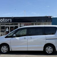 セレナ 2.0HスターVセレ+Safety AセーフティPKG4WD プレミア社1年保証付　両側パワースライドドア　純正ナビ　バックカメラ　ETC　フロントカメラ　スマートキーのサムネイル
