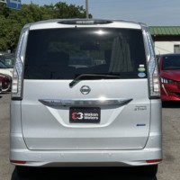セレナ 2.0HスターVセレ+Safety AセーフティPKG4WD プレミア社1年保証付　両側パワースライドドア　純正ナビ　バックカメラ　ETC　フロントカメラ　スマートキーのサムネイル