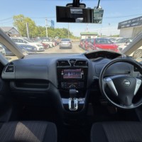 セレナ 2.0HスターVセレ+Safety AセーフティPKG4WD プレミア社1年保証付　両側パワースライドドア　純正ナビ　バックカメラ　ETC　フロントカメラ　スマートキーのサムネイル