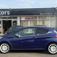プジョー208 3ドアGTi 禁煙車　6速MTターボ　ETCクルーズコントロールのサムネイル