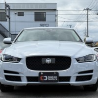 ジャガーXE 20dプレステージ ヒーター付レザーシート　バックカメラ　ETC　スマートキー　ナビ　TV　ディーゼルのサムネイル
