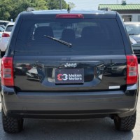 ジープパトリオット スポーツ 4WD 4WD　社外ナビ　フルセグTV　バックカメラ　サイドカメラ　ETCのサムネイル